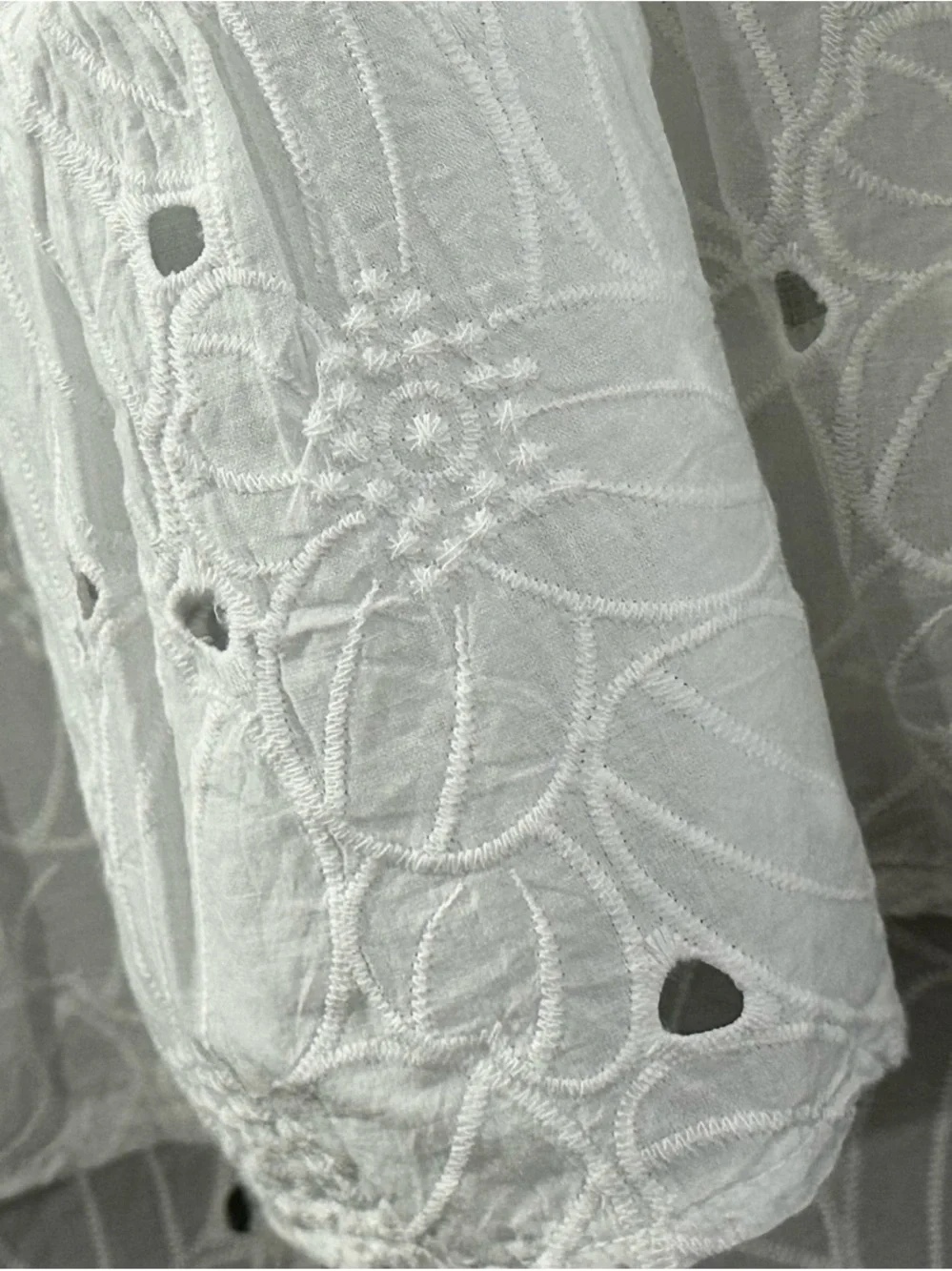 Terzo Millennio Italy 100% Linen Bright White Eyelet Ruffle Hem Blouse Small